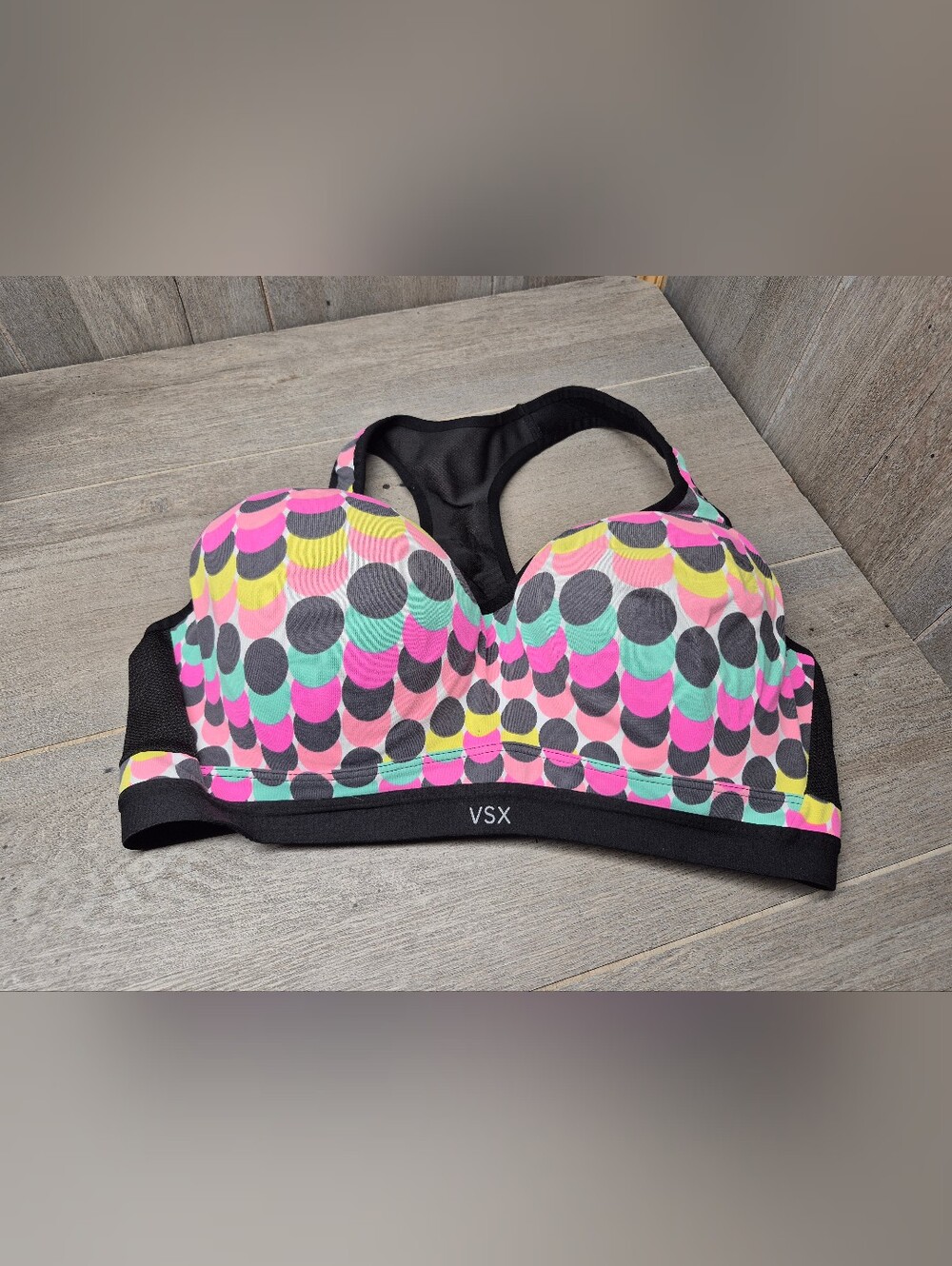 VICTORIA'S SECRET INCREDIBLE MULTI COLOR VSX SPORT BRA (38C) MAXIMUM SUPPORT